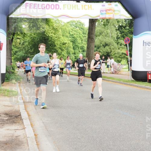 29.06.2025 - hella hamburg halbmarathon MichiJ http://msf.ph/oto/8228464 29.06.2025 10:49:22 Zwischen KM18-KM19 1147, 1377, 3625, 10128, 12978, 15516, 16424, 17096, 18355, 19240 meine-sportfotos.de
