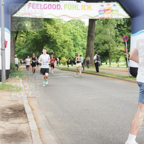 29.06.2025 - hella hamburg halbmarathon MichiJ http://msf.ph/oto/8228474 29.06.2025 10:26:07 Zwischen KM18-KM19 2404, 6529, 7310, 9914, 10680, 15178, 15261, 15939, 17192, 18103, 18216 meine-sportfotos.de