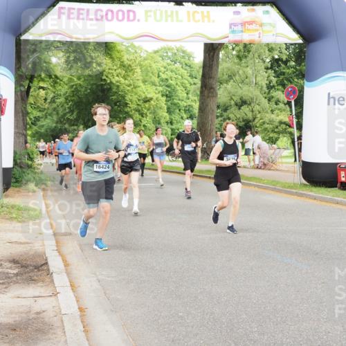 29.06.2025 - hella hamburg halbmarathon MichiJ http://msf.ph/oto/8228486 29.06.2025 10:49:22 Zwischen KM18-KM19 1147, 1377, 3625, 10128, 12978, 15516, 16424, 17096, 18355, 19240 meine-sportfotos.de