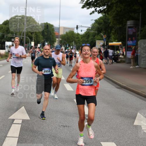 29.06.2025 - hella hamburg halbmarathon Yannick Fuchs http://msf.ph/oto/8228515 29.06.2025 10:33:41 20KM 1164, 1445, 1803, 2980, 3136, 3282, 3783, 4359, 6037, 6682, 6686, 6687, 8450, 8958, 11055, 11447, 11619, 12772, 13137, 13729, 13800, 14093, 14311, 15013, 15257, 15556, 15561, 15866, 15873, 15965, 16656, 16820, 17646, 18149, 18188, 18547, 18734 meine-sportfotos.de