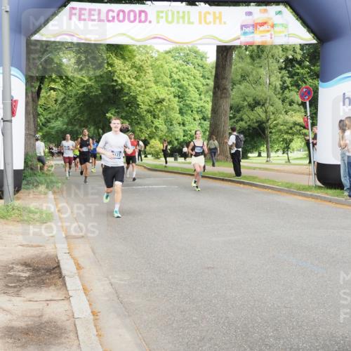 29.06.2025 - hella hamburg halbmarathon MichiJ http://msf.ph/oto/8228534 29.06.2025 10:26:07 Zwischen KM18-KM19 2404, 6529, 7310, 9914, 10680, 15178, 15261, 15939, 17192, 18103, 18216 meine-sportfotos.de