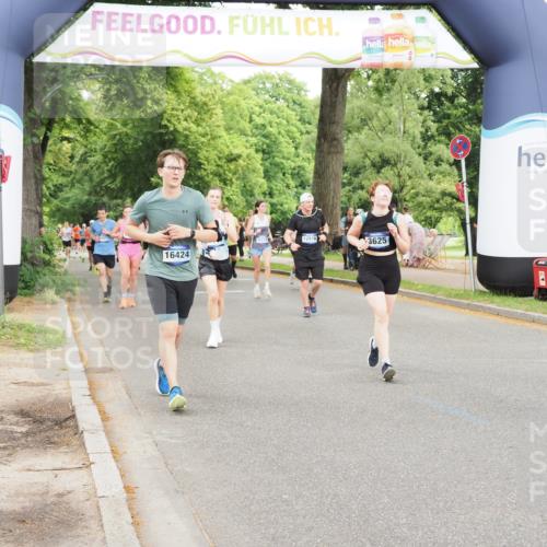 29.06.2025 - hella hamburg halbmarathon MichiJ http://msf.ph/oto/8228544 29.06.2025 10:49:22 Zwischen KM18-KM19 1147, 1377, 3625, 10128, 12978, 15516, 16424, 17096, 18355, 19240 meine-sportfotos.de