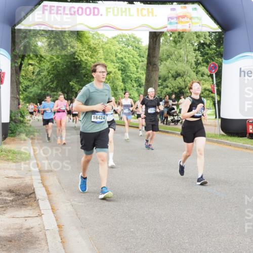 29.06.2025 - hella hamburg halbmarathon MichiJ http://msf.ph/oto/8228609 29.06.2025 10:49:22 Zwischen KM18-KM19 1147, 1377, 3625, 10128, 12978, 15516, 16424, 17096, 18355, 19240 meine-sportfotos.de