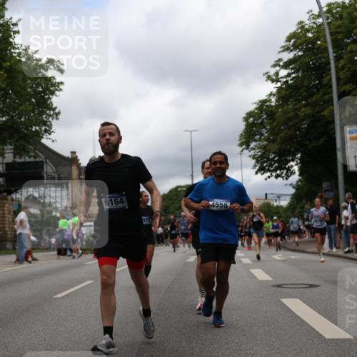 29.06.2025 - hella hamburg halbmarathon Yannick Fuchs http://msf.ph/oto/8228650 29.06.2025 10:46:38 20KM 1098, 1257, 1482, 1657, 2111, 2444, 2814, 3258, 3715, 3952, 4121, 4557, 4558, 4726, 4837, 5116, 5169, 5194, 5378, 6164, 6561, 6562, 7178, 7232, 7312, 7383, 7475, 7896, 8172, 8316, 8720, 8955, 9145, 10529, 10811, 11459, 12135, 12519, 13211, 13301, 14198, 14286, 14791, 14805, 15001, 15144, 15275, 15446, 15506, 15690, 16320, 16929, 17130, 17198, 17710, 17773, 18331 meine-sportfotos.de