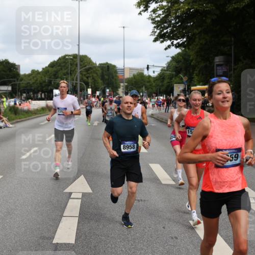 29.06.2025 - hella hamburg halbmarathon Yannick Fuchs http://msf.ph/oto/8228688 29.06.2025 10:33:41 20KM 1164, 1445, 1803, 2980, 3136, 3282, 3783, 4359, 6037, 6682, 6686, 6687, 8450, 8958, 11055, 11447, 11619, 12772, 13137, 13729, 13800, 14093, 14311, 15013, 15257, 15556, 15561, 15866, 15873, 15965, 16656, 16820, 17646, 18149, 18188, 18547, 18734 meine-sportfotos.de
