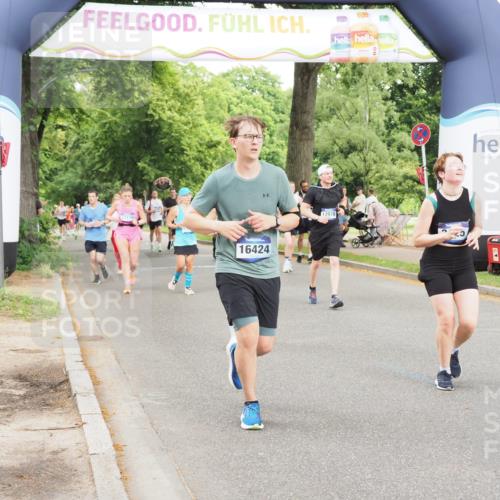 29.06.2025 - hella hamburg halbmarathon MichiJ http://msf.ph/oto/8228761 29.06.2025 10:49:23 Zwischen KM18-KM19 1147, 1377, 3625, 5379, 10128, 12978, 15516, 16424, 17096, 17119, 18355, 19240 meine-sportfotos.de