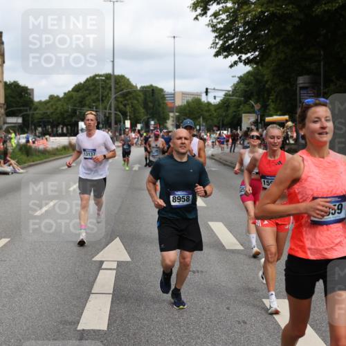 29.06.2025 - hella hamburg halbmarathon Yannick Fuchs http://msf.ph/oto/8228769 29.06.2025 10:33:41 20KM 1164, 1445, 1803, 2980, 3136, 3282, 3783, 4359, 6037, 6682, 6686, 6687, 8450, 8958, 11055, 11447, 11619, 12772, 13137, 13729, 13800, 14093, 14311, 15013, 15257, 15556, 15561, 15866, 15873, 15965, 16656, 16820, 17646, 18149, 18188, 18547, 18734 meine-sportfotos.de