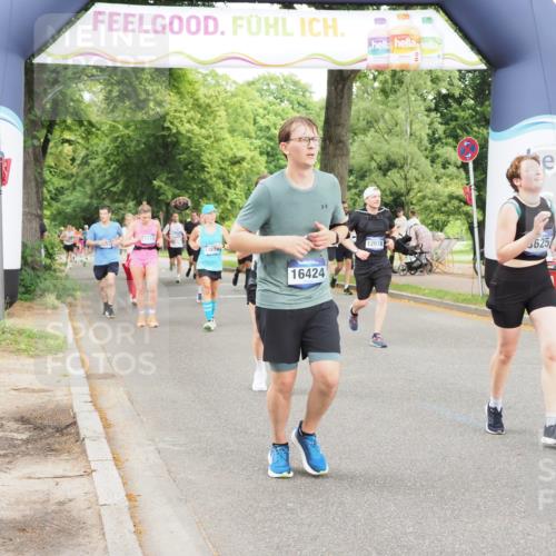 29.06.2025 - hella hamburg halbmarathon MichiJ http://msf.ph/oto/8228798 29.06.2025 10:49:23 Zwischen KM18-KM19 1147, 1377, 3625, 5379, 10128, 12978, 15516, 16424, 17096, 17119, 18355, 19240 meine-sportfotos.de