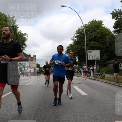 29.06.2025 - hella hamburg halbmarathon Yannick Fuchs http://msf.ph/oto/8228838 29.06.2025 10:46:39 20KM 1098, 1257, 1482, 1657, 2111, 2444, 2814, 3258, 3715, 3952, 4121, 4557, 4558, 4726, 5116, 5169, 5194, 5378, 6164, 6561, 6562, 7178, 7232, 7383, 7475, 7896, 8172, 8316, 8587, 8720, 8955, 9145, 10529, 10811, 11459, 12135, 12519, 13211, 13301, 14198, 14286, 14791, 14805, 15001, 15144, 15275, 15446, 15506, 15690, 16320, 16929, 17130, 17198, 17710, 17773, 18331 meine-sportfotos.de