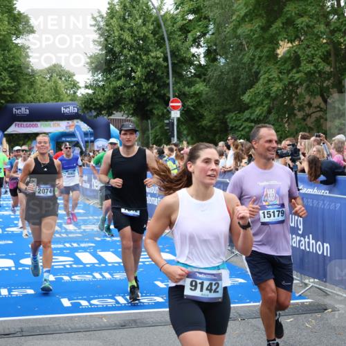 29.06.2025 - hella hamburg halbmarathon Zöllner http://msf.ph/oto/8228888 29.06.2025 10:53:24 Ziel 1683, 1727, 2074, 2354, 4065, 6198, 6942, 7312, 8651, 9142, 11844, 12490, 13997, 15179, 15681, 15838, 18134, 18901 meine-sportfotos.de