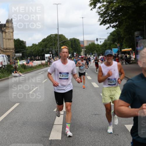 29.06.2025 - hella hamburg halbmarathon Yannick Fuchs http://msf.ph/oto/8228925 29.06.2025 10:33:43 20KM 1164, 1445, 1803, 2980, 3136, 3282, 3783, 4359, 6037, 6682, 6686, 6687, 8450, 8958, 11447, 11619, 12772, 13137, 13729, 14093, 14311, 15013, 15257, 15556, 15561, 15866, 15873, 15965, 16656, 16820, 18149, 18188, 18547, 18734 meine-sportfotos.de