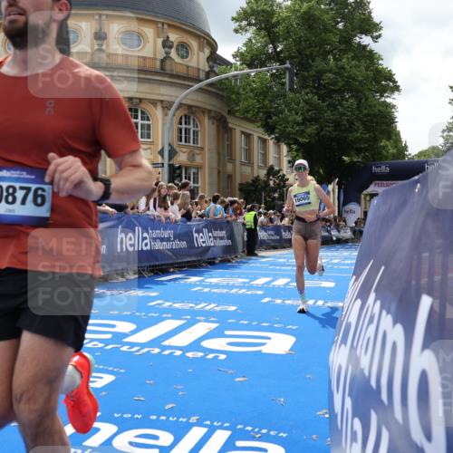 29.06.2025 - hella hamburg halbmarathon Strokosch-Dieckow http://msf.ph/oto/8228976 29.06.2025 10:32:20 Ziel 1894, 5070, 5746, 7272, 7845, 8883, 10484, 10876, 11745, 16065, 16957 meine-sportfotos.de