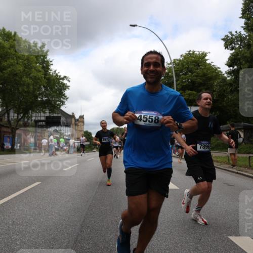 29.06.2025 - hella hamburg halbmarathon Yannick Fuchs http://msf.ph/oto/8228986 29.06.2025 10:46:39 20KM 1098, 1257, 1482, 1657, 2111, 2444, 2814, 3258, 3715, 3952, 4121, 4557, 4558, 4726, 5116, 5169, 5194, 5378, 6164, 6561, 6562, 7178, 7232, 7383, 7475, 7896, 8172, 8316, 8587, 8720, 8955, 9145, 10529, 10811, 11459, 12135, 12519, 13211, 13301, 14198, 14286, 14791, 14805, 15001, 15144, 15275, 15446, 15506, 15690, 16320, 16929, 17130, 17198, 17710, 17773, 18331 meine-sportfotos.de