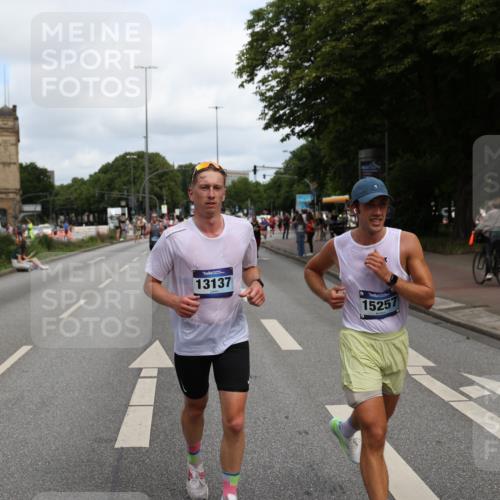 29.06.2025 - hella hamburg halbmarathon Yannick Fuchs http://msf.ph/oto/8229059 29.06.2025 10:33:43 20KM 1164, 1445, 1803, 2980, 3136, 3282, 3783, 4359, 6037, 6682, 6686, 6687, 8450, 8958, 11447, 11619, 12772, 13137, 13729, 14093, 14311, 15013, 15257, 15556, 15561, 15866, 15873, 15965, 16656, 16820, 18149, 18188, 18547, 18734 meine-sportfotos.de
