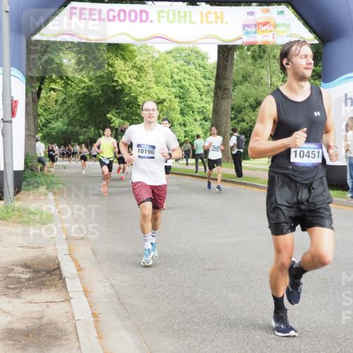 29.06.2025 - hella hamburg halbmarathon MichiJ http://msf.ph/oto/8229065 29.06.2025 10:26:13 Zwischen KM18-KM19 6047, 6123, 10190, 10451, 13148, 17125 meine-sportfotos.de