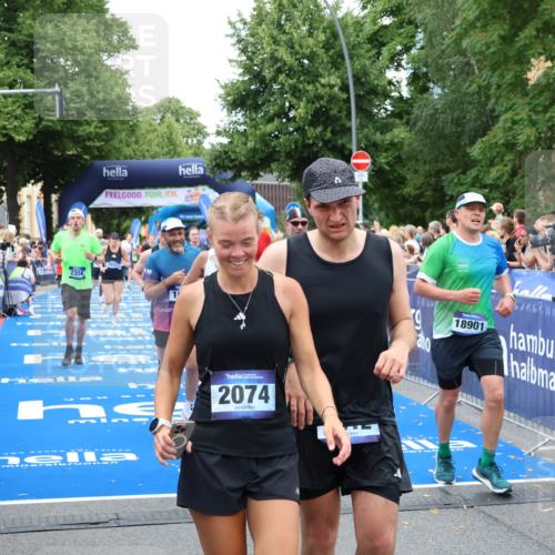 29.06.2025 - hella hamburg halbmarathon Zöllner http://msf.ph/oto/8229072 29.06.2025 10:53:26 Ziel 1683, 1727, 2074, 2354, 4065, 6198, 6629, 6942, 7312, 8651, 11844, 12490, 13997, 15681, 15838, 18134, 18901 meine-sportfotos.de