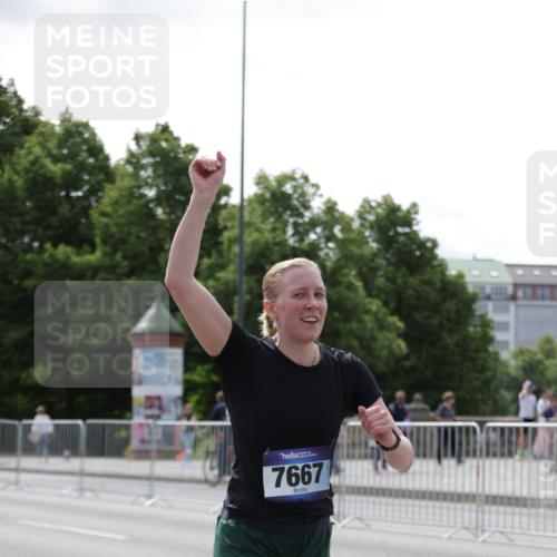 29.06.2025 - hella hamburg halbmarathon Jannik Wohlers http://msf.ph/oto/8229223 29.06.2025 10:27:57 Lombardsbrücke 3445, 5369, 5604, 7667, 7980, 8327, 9653, 9654, 13045, 13296, 13400, 14017, 15123, 18256, 18604, 19180 meine-sportfotos.de