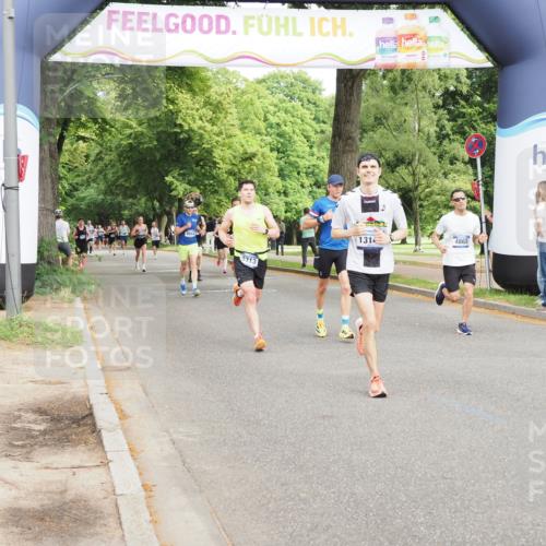 29.06.2025 - hella hamburg halbmarathon MichiJ http://msf.ph/oto/8229228 29.06.2025 10:26:14 Zwischen KM18-KM19 6047, 6123, 10190, 10451, 13148, 17125 meine-sportfotos.de