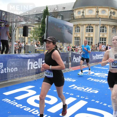 29.06.2025 - hella hamburg halbmarathon Michael Strokosch http://msf.ph/oto/8229265 29.06.2025 10:46:52 Ziel 3976, 4091, 6630, 11858, 13940, 14541, 15900, 17172, 17353, 17492, 17669, 17743, 17892, 19105 meine-sportfotos.de