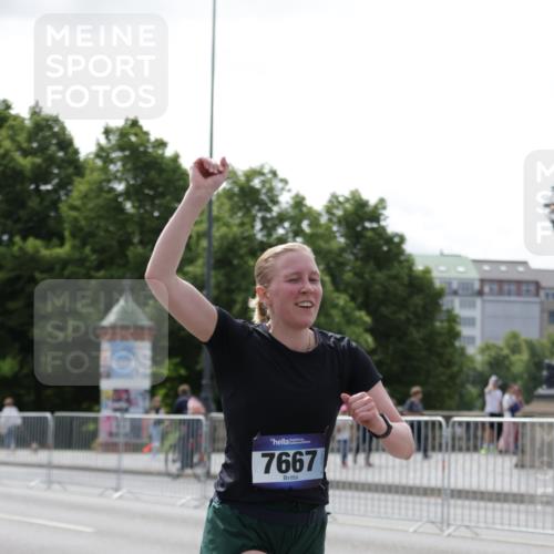 29.06.2025 - hella hamburg halbmarathon Jannik Wohlers http://msf.ph/oto/8229277 29.06.2025 10:27:57 Lombardsbrücke 3445, 5369, 5604, 7667, 7980, 8327, 9653, 9654, 13045, 13296, 13400, 14017, 15123, 18256, 18604, 19180 meine-sportfotos.de