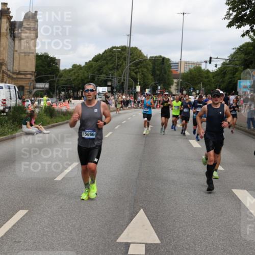 29.06.2025 - hella hamburg halbmarathon Yannick Fuchs http://msf.ph/oto/8229286 29.06.2025 10:33:47 20KM 1343, 1445, 1803, 2525, 3282, 3783, 4359, 4759, 6037, 6686, 6687, 8450, 8958, 9265, 11305, 11447, 11619, 12772, 13137, 13729, 14093, 14311, 14359, 15013, 15257, 15556, 15561, 15866, 15873, 15965, 16656, 16820, 17005, 17215, 17360, 18149, 18188, 18285, 18547, 18734 meine-sportfotos.de