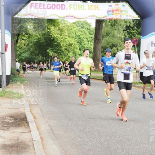 29.06.2025 - hella hamburg halbmarathon MichiJ http://msf.ph/oto/8229295 29.06.2025 10:26:15 Zwischen KM18-KM19 1290, 4865, 6047, 6123, 9313, 9944, 10190, 10451, 13148, 17125 meine-sportfotos.de