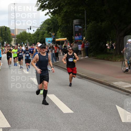 29.06.2025 - hella hamburg halbmarathon Yannick Fuchs http://msf.ph/oto/8229299 29.06.2025 10:33:47 20KM 1343, 1445, 1803, 2525, 3282, 3783, 4359, 4759, 6037, 6686, 6687, 8450, 8958, 9265, 11305, 11447, 11619, 12772, 13137, 13729, 14093, 14311, 14359, 15013, 15257, 15556, 15561, 15866, 15873, 15965, 16656, 16820, 17005, 17215, 17360, 18149, 18188, 18285, 18547, 18734 meine-sportfotos.de