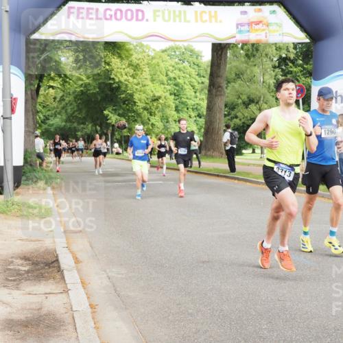 29.06.2025 - hella hamburg halbmarathon MichiJ http://msf.ph/oto/8229331 29.06.2025 10:26:16 Zwischen KM18-KM19 1290, 4865, 6047, 6123, 9296, 9313, 9944, 10190, 10451, 13148, 17125 meine-sportfotos.de
