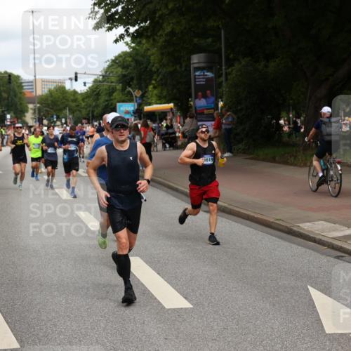 29.06.2025 - hella hamburg halbmarathon Yannick Fuchs http://msf.ph/oto/8229353 29.06.2025 10:33:48 20KM 1343, 1445, 1803, 2525, 3282, 3783, 4359, 4759, 6037, 6686, 6687, 8450, 8958, 9265, 11305, 11619, 12772, 13137, 13729, 14093, 14311, 14359, 15013, 15257, 15556, 15561, 15866, 15873, 15965, 16656, 16820, 17005, 17215, 17360, 18149, 18188, 18285, 18547, 18734 meine-sportfotos.de