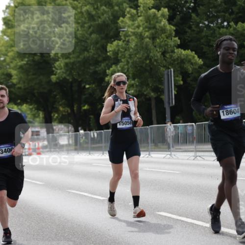 29.06.2025 - hella hamburg halbmarathon Jannik Wohlers http://msf.ph/oto/8229384 29.06.2025 10:27:59 Lombardsbrücke 3445, 5604, 5718, 5939, 6418, 7667, 7980, 8327, 9653, 9654, 9855, 10434, 13045, 13296, 13400, 14017, 18256, 18293, 18604, 19180 meine-sportfotos.de