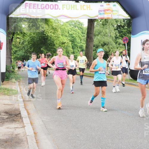 29.06.2025 - hella hamburg halbmarathon MichiJ http://msf.ph/oto/8229440 29.06.2025 10:49:25 Zwischen KM18-KM19 1147, 3625, 5058, 5379, 10128, 12978, 13874, 14970, 15516, 16424, 17096, 17119, 17890, 18355 meine-sportfotos.de