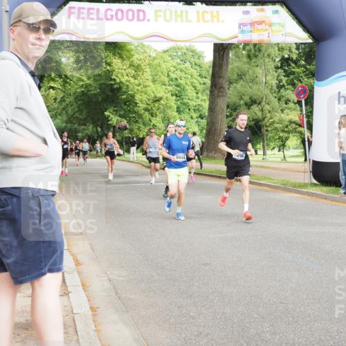 29.06.2025 - hella hamburg halbmarathon MichiJ http://msf.ph/oto/8229462 29.06.2025 10:26:17 Zwischen KM18-KM19 1290, 4865, 6123, 9296, 9313, 9944, 10190, 10451, 13148, 15410, 17125 meine-sportfotos.de