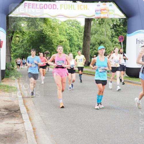 29.06.2025 - hella hamburg halbmarathon MichiJ http://msf.ph/oto/8229495 29.06.2025 10:49:25 Zwischen KM18-KM19 1147, 3625, 5058, 5379, 10128, 12978, 13874, 14970, 15516, 16424, 17096, 17119, 17890, 18355 meine-sportfotos.de