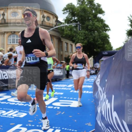 29.06.2025 - hella hamburg halbmarathon Strokosch-Dieckow http://msf.ph/oto/8229512 29.06.2025 10:32:30 Ziel 1707, 5070, 5746, 7845, 8883, 11745, 11877, 13199, 14293, 14908, 16619, 16957, 18135, 18562, 18563 meine-sportfotos.de