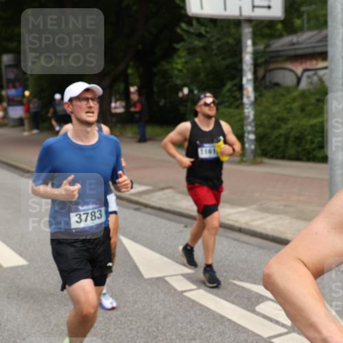 29.06.2025 - hella hamburg halbmarathon Yannick Fuchs http://msf.ph/oto/8229545 29.06.2025 10:33:49 20KM 1343, 1445, 1803, 2525, 2546, 3282, 3783, 4359, 4759, 6037, 6686, 6687, 8450, 8925, 8958, 9265, 11305, 11619, 12772, 13137, 13729, 14093, 14311, 14359, 15013, 15257, 15556, 15561, 15866, 15873, 15965, 16656, 16820, 17005, 17215, 17360, 18149, 18285, 18547, 18734 meine-sportfotos.de