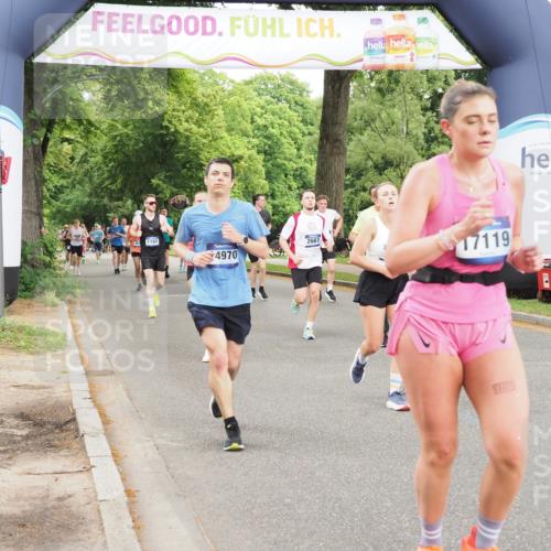29.06.2025 - hella hamburg halbmarathon MichiJ http://msf.ph/oto/8229550 29.06.2025 10:49:27 Zwischen KM18-KM19 1147, 2661, 3625, 5058, 5379, 6142, 12978, 13874, 14970, 16426, 17096, 17119, 17890 meine-sportfotos.de