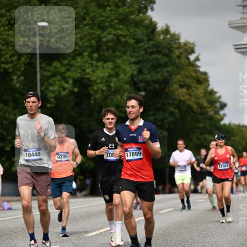 29.06.2025 - hella hamburg halbmarathon Dr. Thomas Lammeyer http://msf.ph/oto/8229569 29.06.2025 10:13:22 Kennedybrücke 1823, 4592, 7081, 7187, 9297, 9306, 10035, 10194, 10819, 11067 meine-sportfotos.de