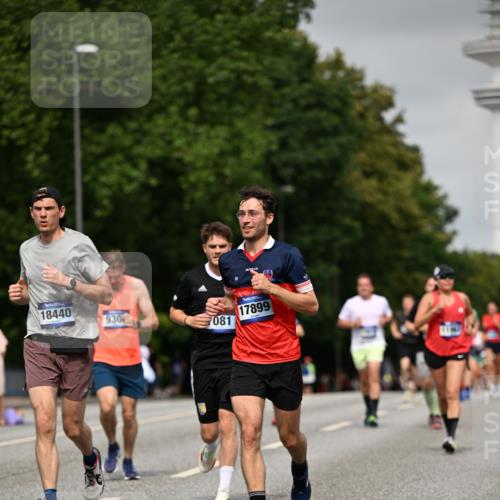 29.06.2025 - hella hamburg halbmarathon Dr. Thomas Lammeyer http://msf.ph/oto/8229581 29.06.2025 10:13:22 Kennedybrücke 1823, 4592, 7081, 7187, 9297, 9306, 10035, 10194, 10819, 11067 meine-sportfotos.de