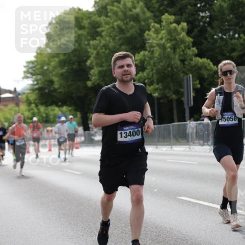 29.06.2025 - hella hamburg halbmarathon Jannik Wohlers http://msf.ph/oto/8229593 29.06.2025 10:28:00 Lombardsbrücke 3445, 5604, 5718, 5939, 6418, 7667, 7980, 8327, 9653, 9654, 9855, 10434, 13045, 13296, 13400, 14017, 18256, 18293, 18604, 19180 meine-sportfotos.de