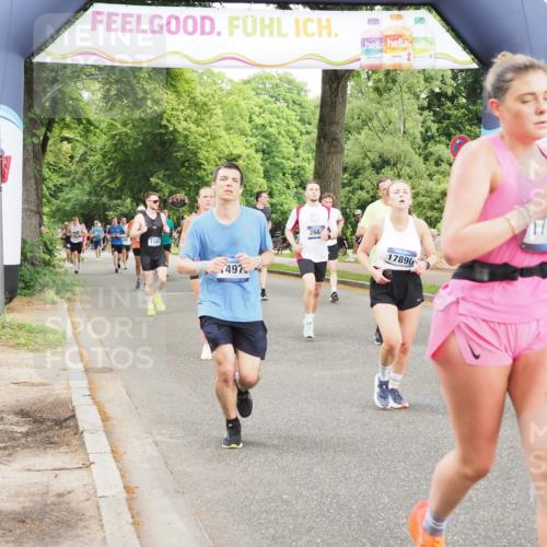 29.06.2025 - hella hamburg halbmarathon MichiJ http://msf.ph/oto/8229604 29.06.2025 10:49:27 Zwischen KM18-KM19 1147, 2661, 3625, 5058, 5379, 6142, 12978, 13874, 14970, 16426, 17096, 17119, 17890 meine-sportfotos.de