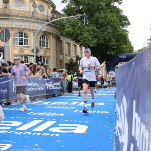 29.06.2025 - hella hamburg halbmarathon Strokosch-Dieckow http://msf.ph/oto/8229626 29.06.2025 10:32:34 Ziel 1707, 1990, 11745, 11877, 12987, 13199, 13961, 14293, 14908, 16619, 17117, 18135, 18562, 18563 meine-sportfotos.de