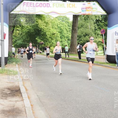 29.06.2025 - hella hamburg halbmarathon MichiJ http://msf.ph/oto/8229742 29.06.2025 10:26:20 Zwischen KM18-KM19 1290, 4865, 9296, 9313, 9944, 10190, 11106, 13148, 13372, 14691, 15410 meine-sportfotos.de