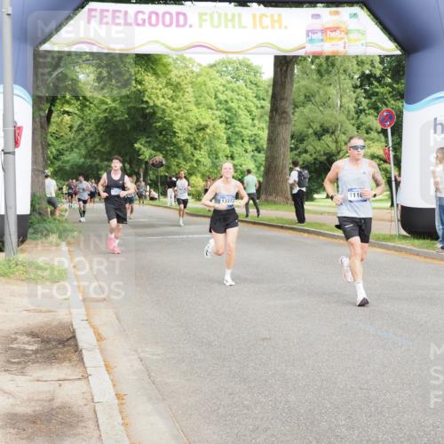 29.06.2025 - hella hamburg halbmarathon MichiJ http://msf.ph/oto/8229750 29.06.2025 10:26:20 Zwischen KM18-KM19 1290, 4865, 9296, 9313, 9944, 10190, 11106, 13148, 13372, 14691, 15410 meine-sportfotos.de