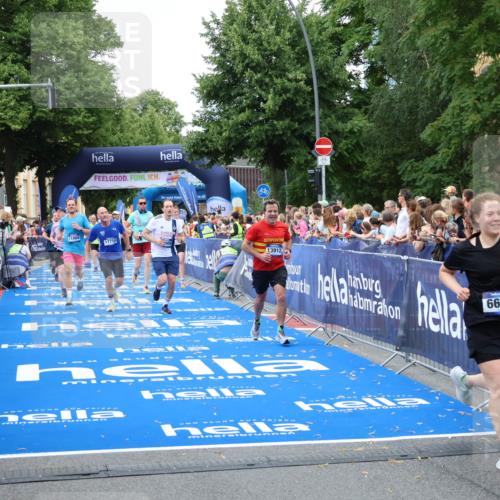 29.06.2025 - hella hamburg halbmarathon Zöllner http://msf.ph/oto/8229756 29.06.2025 10:53:33 Ziel 1030, 1061, 1098, 1499, 1783, 2070, 5866, 6198, 6628, 6629, 11068, 12909, 13912, 13997, 15113, 15497, 17710, 18450, 18612 meine-sportfotos.de