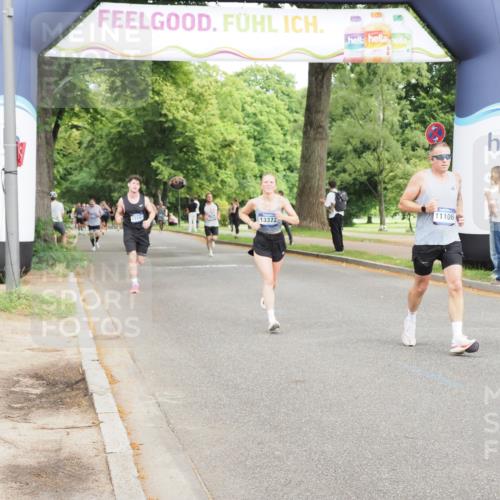 29.06.2025 - hella hamburg halbmarathon MichiJ http://msf.ph/oto/8229782 29.06.2025 10:26:20 Zwischen KM18-KM19 1290, 4865, 9296, 9313, 9944, 10190, 11106, 13148, 13372, 14691, 15410 meine-sportfotos.de