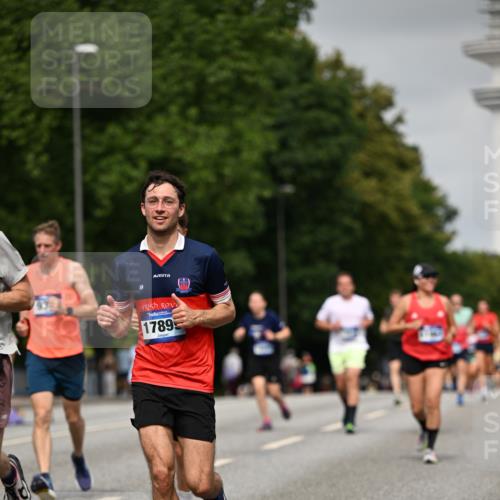 29.06.2025 - hella hamburg halbmarathon Dr. Thomas Lammeyer http://msf.ph/oto/8229792 29.06.2025 10:13:23 Kennedybrücke 1823, 4592, 7081, 7187, 9297, 9306, 10035, 10194, 10819, 11067 meine-sportfotos.de