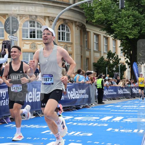 29.06.2025 - hella hamburg halbmarathon Strokosch-Dieckow http://msf.ph/oto/8229861 29.06.2025 10:32:38 Ziel 1707, 1990, 7965, 8062, 11877, 12987, 13961, 14028, 14293, 14908, 15054, 16619, 17117, 17151, 18135 meine-sportfotos.de