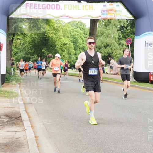 29.06.2025 - hella hamburg halbmarathon MichiJ http://msf.ph/oto/8229975 29.06.2025 10:49:30 Zwischen KM18-KM19 1184, 2661, 4511, 5058, 5379, 6142, 9297, 12156, 12978, 13874, 14970, 15550, 16426, 17119, 17890 meine-sportfotos.de