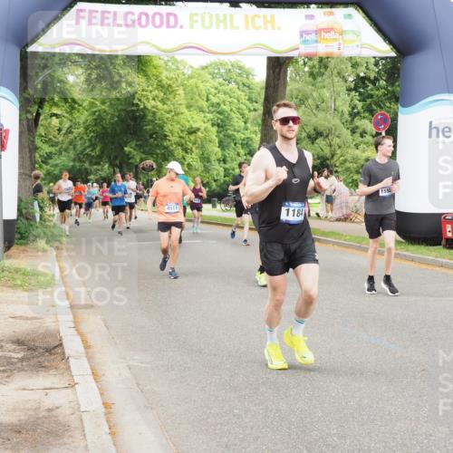 29.06.2025 - hella hamburg halbmarathon MichiJ http://msf.ph/oto/8229982 29.06.2025 10:49:31 Zwischen KM18-KM19 1184, 2661, 4511, 5058, 5379, 6142, 9297, 12156, 13874, 14970, 15550, 16420, 16426, 17119, 17890 meine-sportfotos.de
