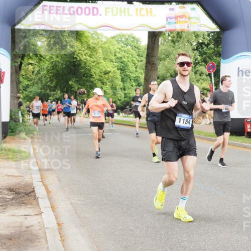 29.06.2025 - hella hamburg halbmarathon MichiJ http://msf.ph/oto/8230003 29.06.2025 10:49:31 Zwischen KM18-KM19 1184, 2661, 4511, 5058, 5379, 6142, 9297, 12156, 13874, 14970, 15550, 16420, 16426, 17119, 17890 meine-sportfotos.de